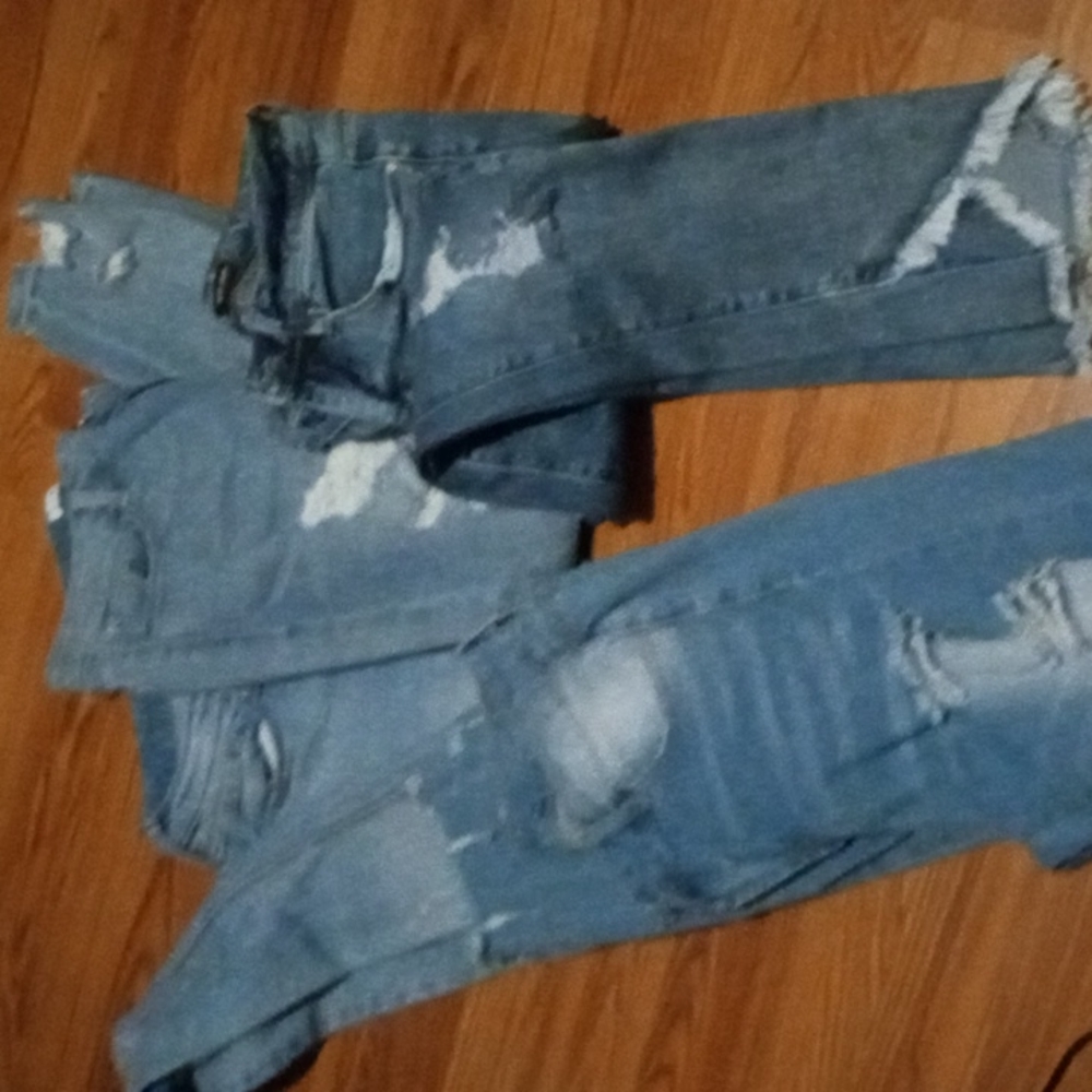 EUC & NWOT Distressed Jeans